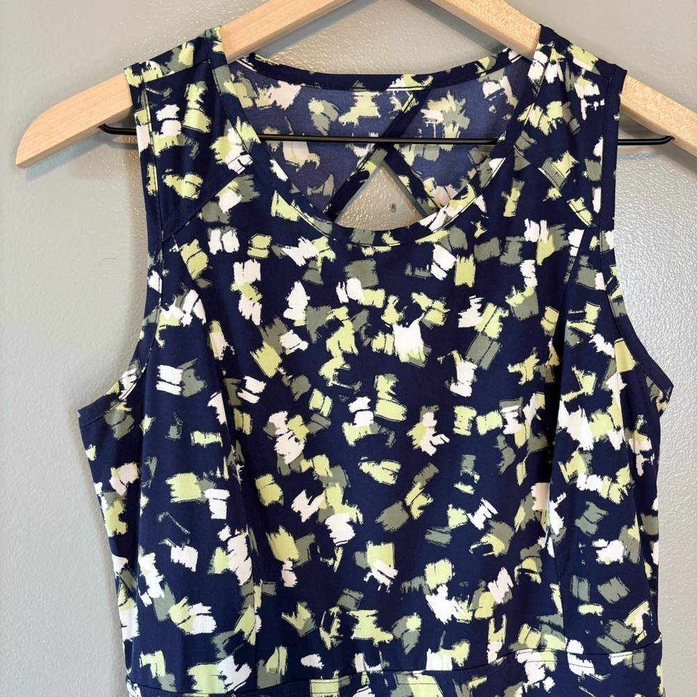 Title Nine sz 2 A-Line Tank Dress Keyhole Back w/ Pockets Blue Abstract Pattern - Picture 2 of 6